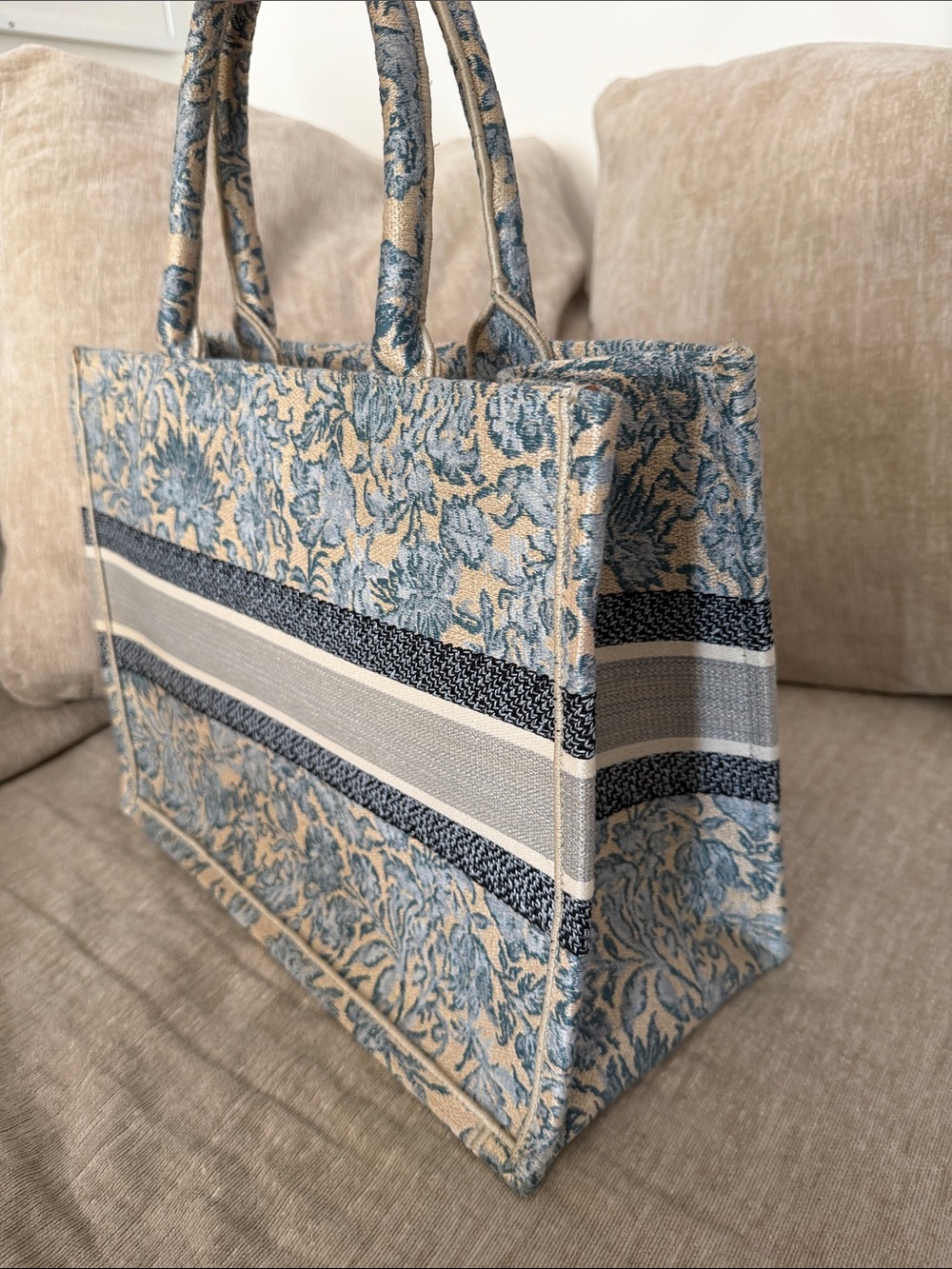 Dior Blue & Beige Floral Embroidered Book Tote - Picture 5 of 8